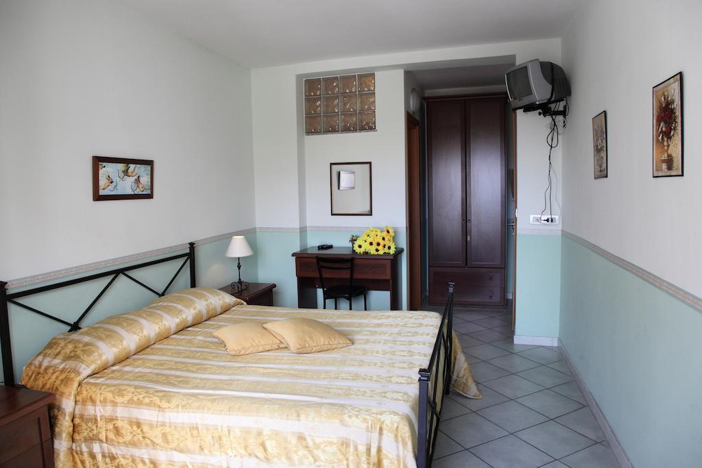 Bed And Breakfast Gigi Furci Siculo Luaran gambar
